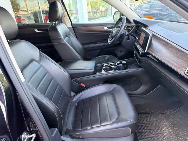 Certified 2024 Volkswagen Atlas SEL AWD/4WD image 31