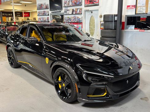 Used 2024 Ferrari Purosangue image 3