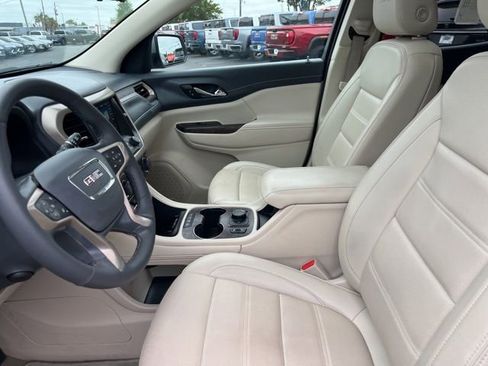 Used 2023 GMC Acadia Denali w/ Denali Ultimate Package AWD/4WD image 9
