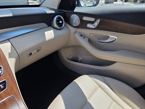 Used 2021 Mercedes-Benz C 300 Sedan w/ Premium Package image 27