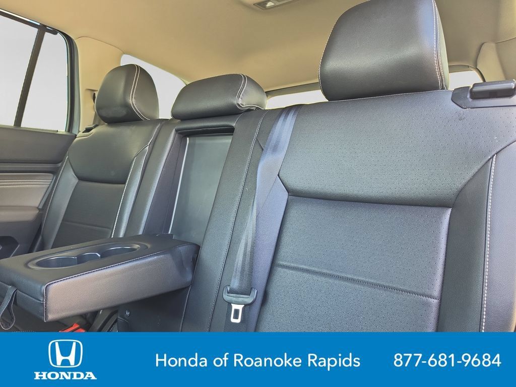Used 2021 Volkswagen Atlas SE FWD image 16