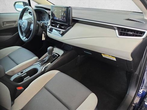 Used 2025 Toyota Corolla LE FWD image 19