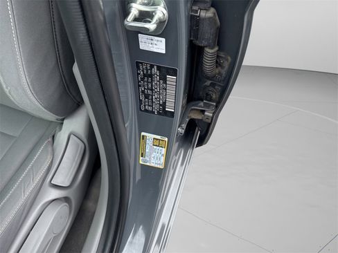 Used 2024 Hyundai Elantra Blue image 29