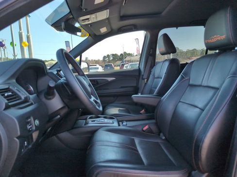 Used 2022 Honda Pilot TrailSport image 13