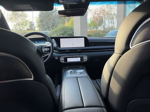 Used 2025 Genesis G90 3.5T image 6