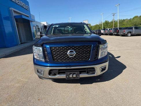 Used 2019 Nissan Titan SV AWD/4WD image 9