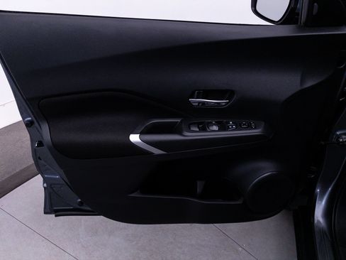 Used 2021 Nissan Kicks SV FWD image 16