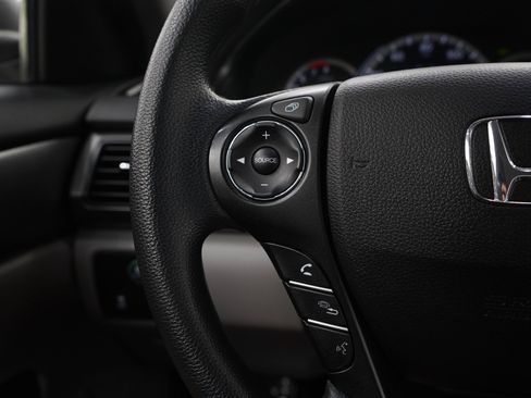 Used 2013 Honda Accord LX image 24