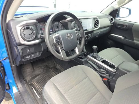 Used 2020 Toyota Tacoma SR5 image 15