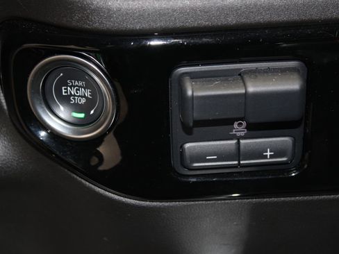 Used 2024 Chevrolet Silverado 1500 High Country w/ High Country Premium Package image 44