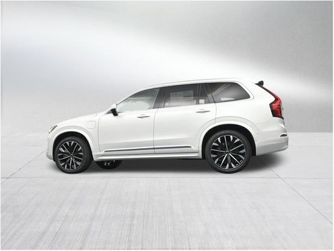 New 2026 Volvo XC90 T8 Ultra w/ Protection Package Premier AWD/4WD image 23