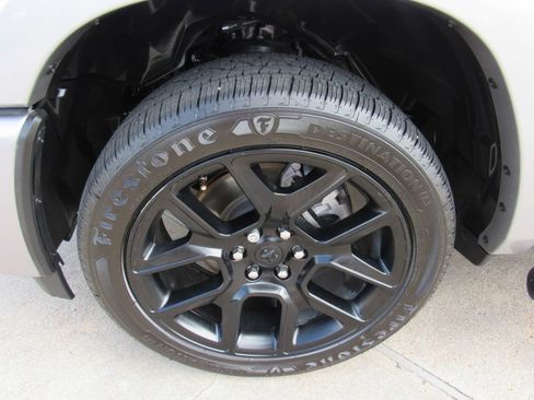 Used 2025 RAM 1500 Laramie w/ Night Edition AWD/4WD image 10