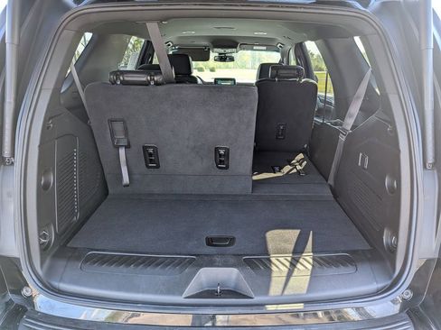 Used 2024 Chevrolet Tahoe LT RWD image 14