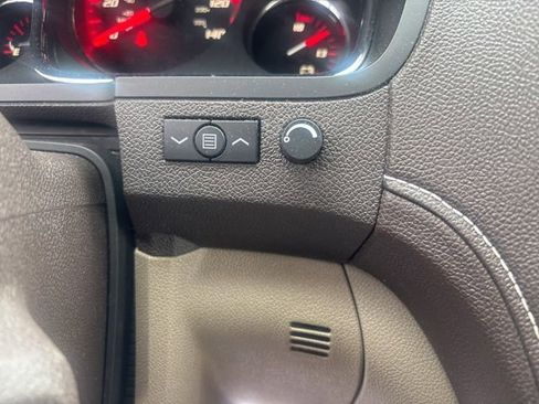 Used 2016 GMC Acadia Denali AWD/4WD image 16