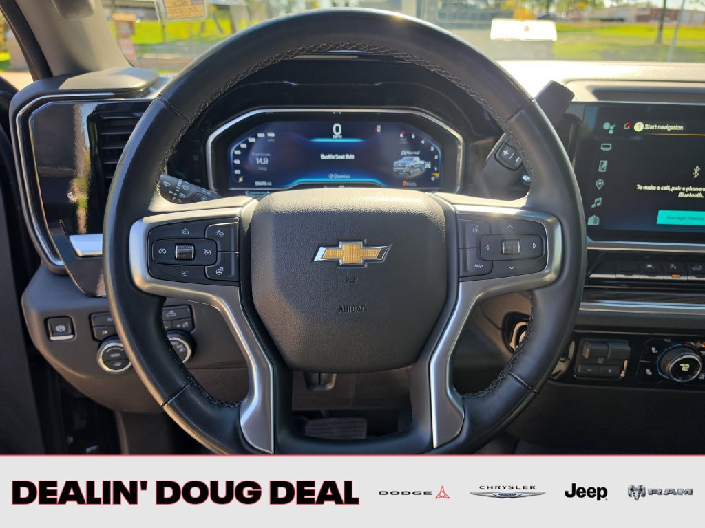 Used 2025 Chevrolet Silverado 1500 LT AWD/4WD image 15