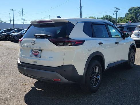 Used 2023 Nissan Rogue S AWD/4WD image 8