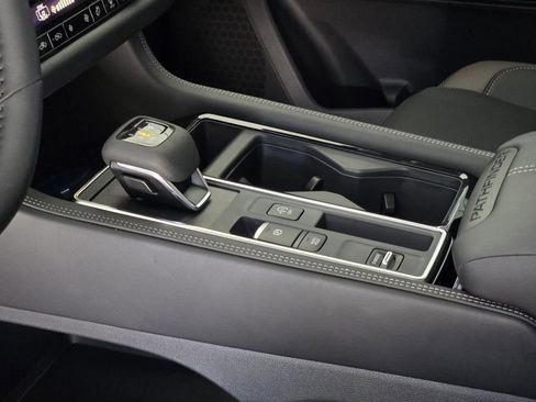 New 2026 Nissan Pathfinder Platinum image 33