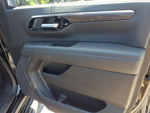 New 2026 Chevrolet Suburban LS w/ LS Custom Edition AWD/4WD image 19