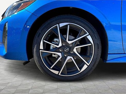 Used 2024 Nissan Sentra SR w/ SR Premium Package image 9