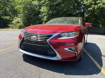 Used 2018 Lexus ES 350 w/ Premier Package