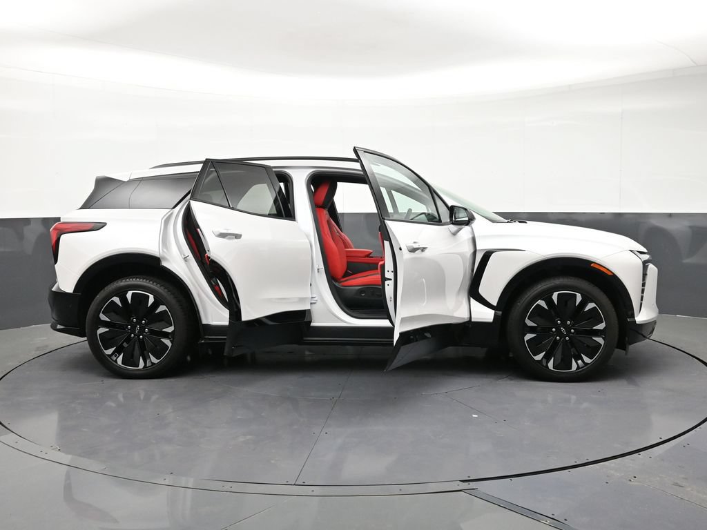 Used 2025 Chevrolet Blazer EV RS w/ Super Cruise Package AWD/4WD image 33
