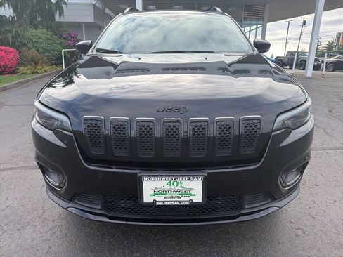 Used 2023 Jeep Cherokee Altitude Lux AWD/4WD image 2