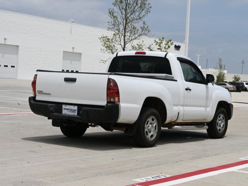 Used 2013 Toyota Tacoma 2WD Regular Cab image 9