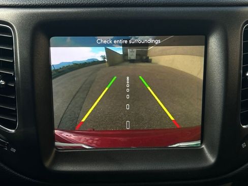 Used 2018 Jeep Compass Trailhawk w/ Cold Weather Group image 28