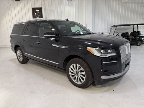 Used 2024 Lincoln Navigator L 4WD image 7