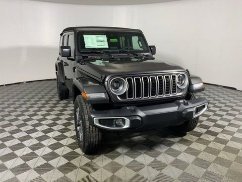 Used 2024 Jeep Wrangler Sahara w/ Technology Group image 5