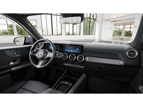 New 2026 Mercedes-Benz GLB 250 4MATIC image 6
