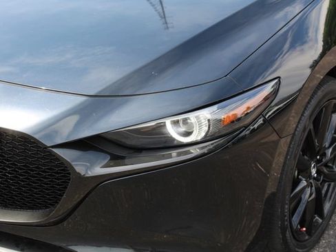 Used 2021 MAZDA MAZDA3 s FWD image 10