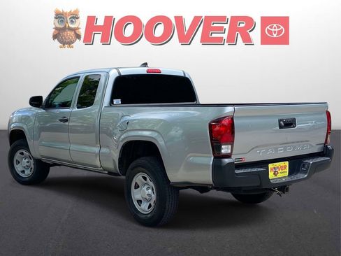 Used 2022 Toyota Tacoma SR RWD image 5