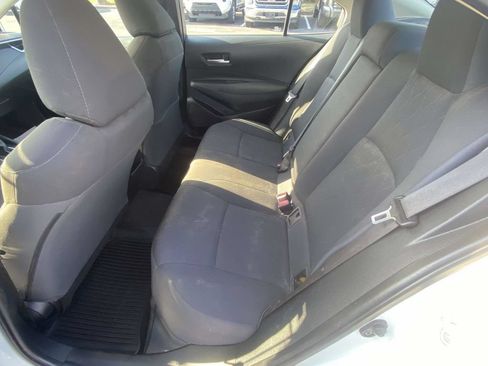 Used 2020 Toyota Corolla LE FWD image 12