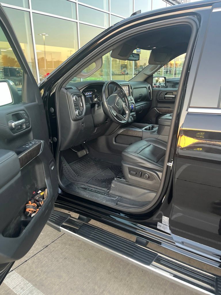 Used 2021 GMC Sierra 1500 Denali w/ Driver Alert Package II AWD/4WD image 4