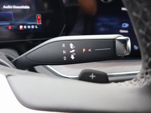 New 2025 Chevrolet Suburban LT w/ Advanced Technology Package image 8