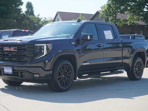 Used 2024 GMC Sierra 1500 Elevation w/ Elevation Premium Package AWD/4WD image 7