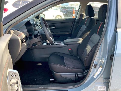 New 2025 Nissan Sentra SR w/ SR Premium Package image 10