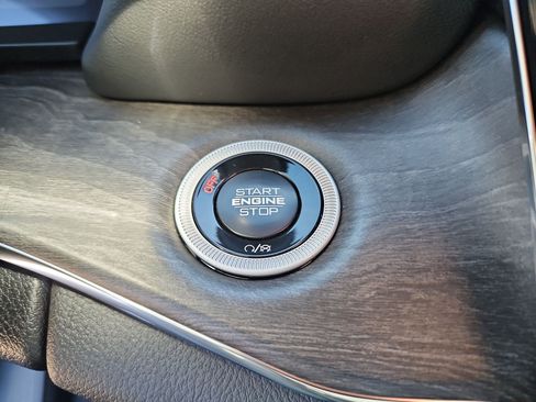 Used 2024 Jeep Grand Cherokee Overland image 20