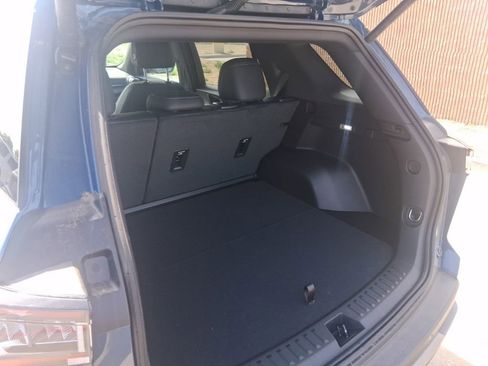 Used 2026 Chevrolet Equinox LT w/ Convenience Package II AWD/4WD image 9
