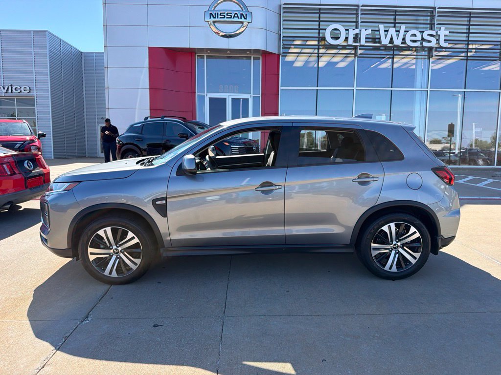 Used 2026 Mitsubishi Outlander Sport ES AWD/4WD image 2
