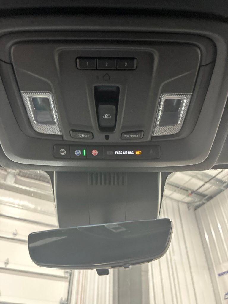 Used 2023 Chevrolet Silverado 1500 High Country w/ Technology Package AWD/4WD image 42