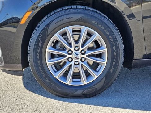 Used 2024 Buick Enclave Premium image 12