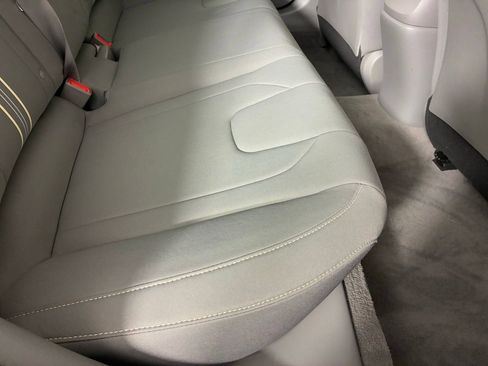 Used 2023 Hyundai Elantra SEL w/ Preferred Accessory Package image 30