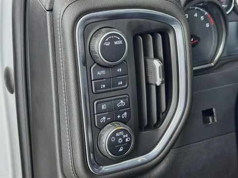 Used 2022 Chevrolet Silverado 1500 LTZ AWD/4WD image 11