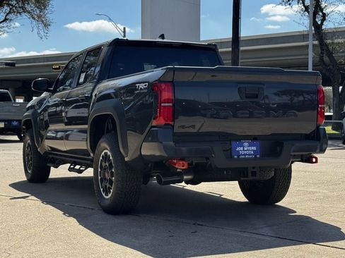 New 2026 Toyota Tacoma TRD Off-Road AWD/4WD image 7