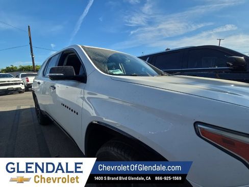 Used 2019 Chevrolet Traverse Premier w/ Redline Edition FWD image 6