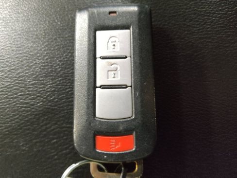 Used 2020 Mitsubishi Eclipse Cross SE image 32