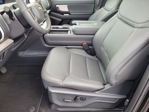 New 2025 Ford Expedition Max Active image 10