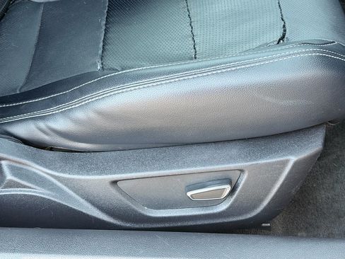 Used 2017 Ford Mustang Premium RWD image 31